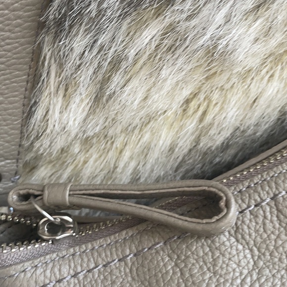 COACH Crossbody Bag - Picture 3 of 8